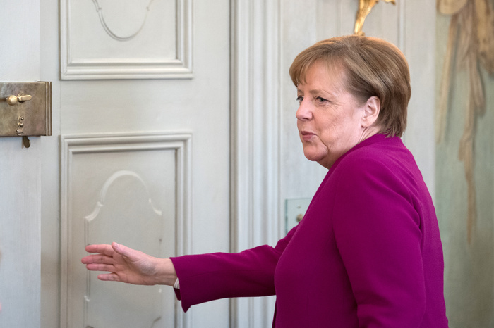 Якунин в своей книге рассказал, почему Меркель не любит русских