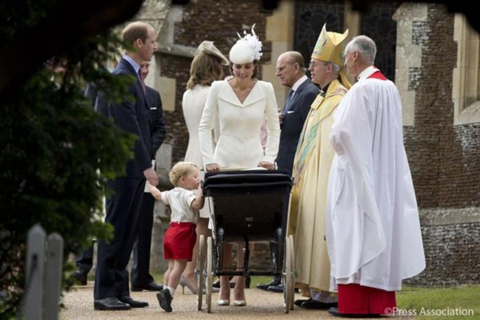 Принцесса Шарлотта получила на крестинах неоднозначное пожелание от священника