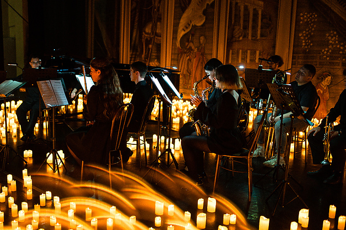 Билеты со скидкой 20% на яркое рок-шоу в сиянии тысячи свечей от оркестра MUSE