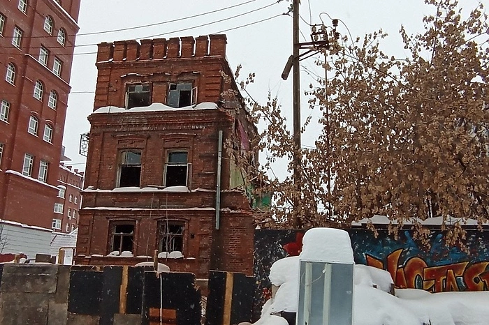 Снос исторического здания на улице Розы Люксембург в Екатеринбурге начали 8 марта