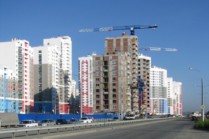 Эксперт: В 2016 г. цены на первичное жилье Екатеринбурга могут упасть на 30−50%