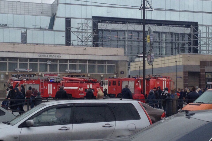 После взрывов закрыли все станции петербургского метро