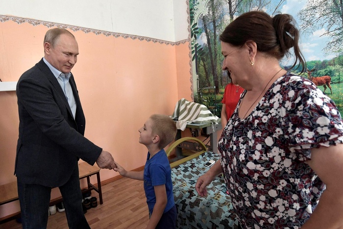 Мальчик из Тулуна ответил на вопрос Путина о детсаде словами «он утонул»