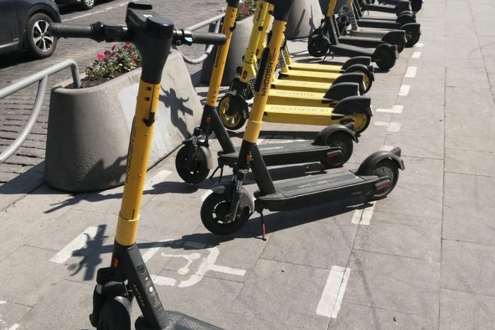 В центре Екатеринбурга появятся новые парковки для электросамокатов