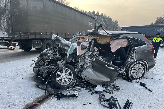 42-летняя водитель автомобиля «Honda CR-V» погибла в ДТП на ЕКАД