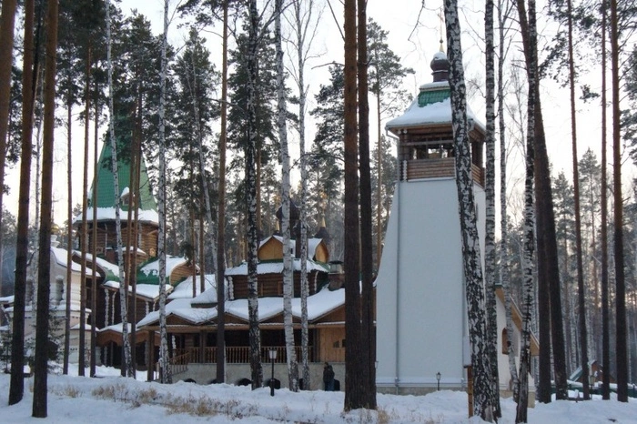 Визит в Екатеринбург навел Медведева на мысль о перезахоронении детей Романовых