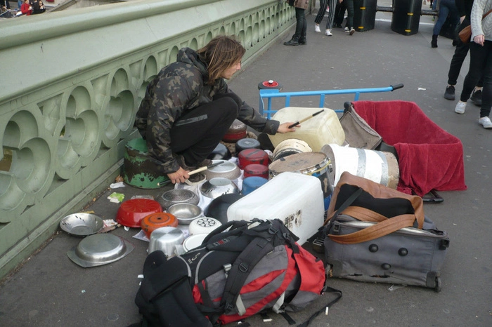 «Уральского пельменя» Мясникова удивили лондонские бомжи