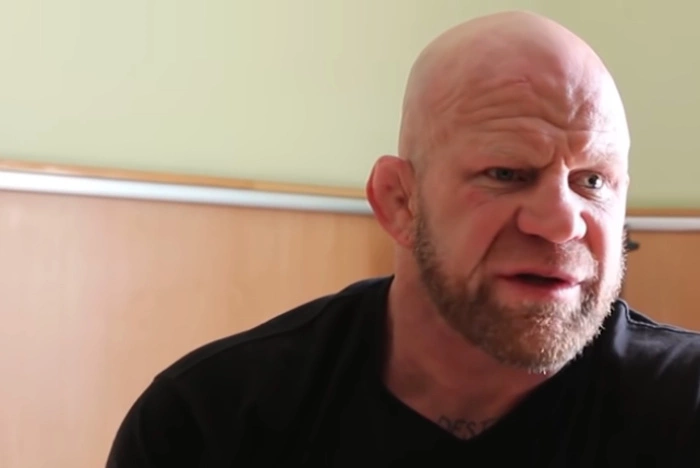 Боец ММА Джефф Монсон отказался от американского гражданства