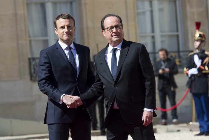 Макрон вступил в должность президента Франции