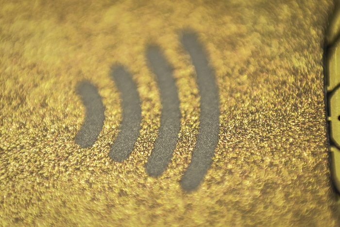 Россияне стали меньше снимать наличных с пластиковых карт