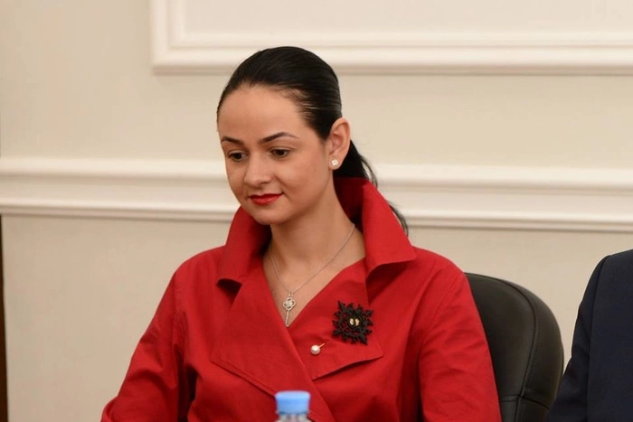 Экс-чиновница Глацких решила снова заняться художественной гимнастикой