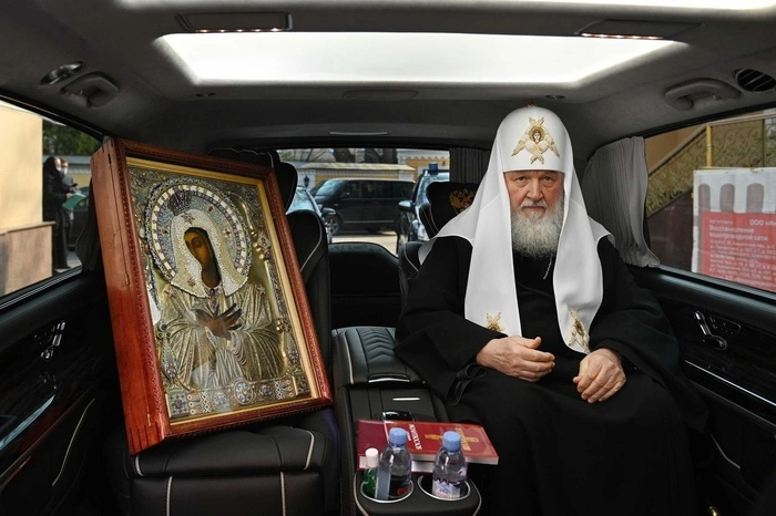 Станем благоговейно и возопим: «ПРЕСВЯТАЯ БОГОРОДИЦА, СПАСИ НАС!»