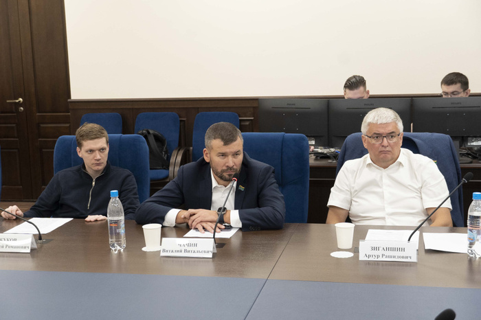 В Екатеринбурге начнут отправлять на СВО автомобили без хозяев