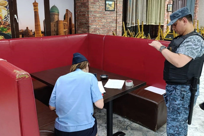 Кафе в Екатеринбурге закрыли из-за антисанитарии