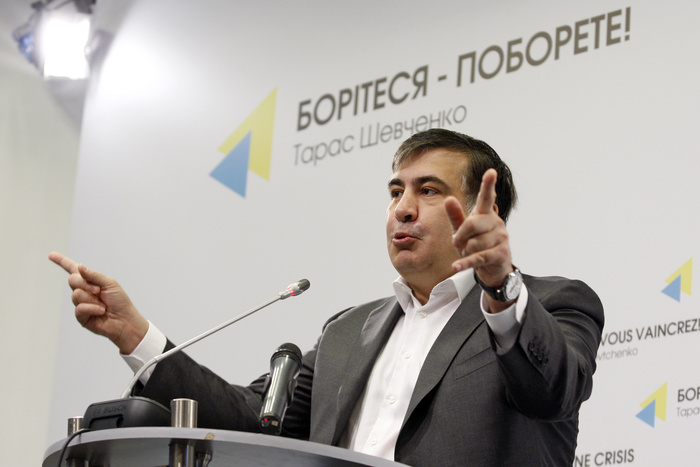В Раде объяснили беготню Саакашвили кокаиновым драйвом