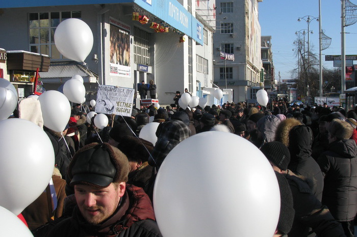 Навальный предложил провести новую протестную акцию в День России