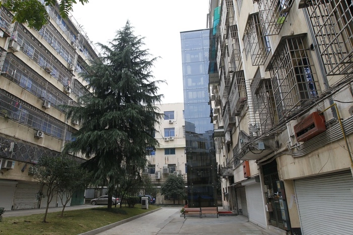 В Пекине лифты в домах стали платными