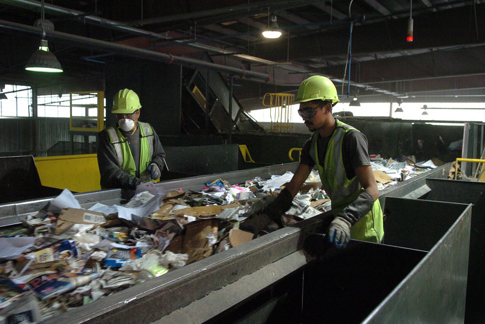 Труп обнаружен при сортировке отходов на мусороперерабатывающем заводе в Тюмени