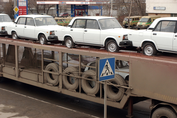 С 2021 года в России может сильно вырасти налог для старых автомобилей