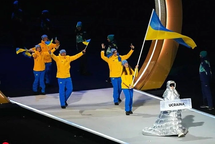 Табличку сборной Украины на церемонии открытия Олимпиады в Милане несла россиянка