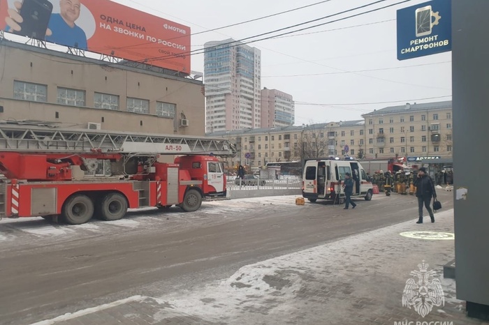 В Екатеринбургском метрополитене рассказали, что пожарных вызвали пассажиры