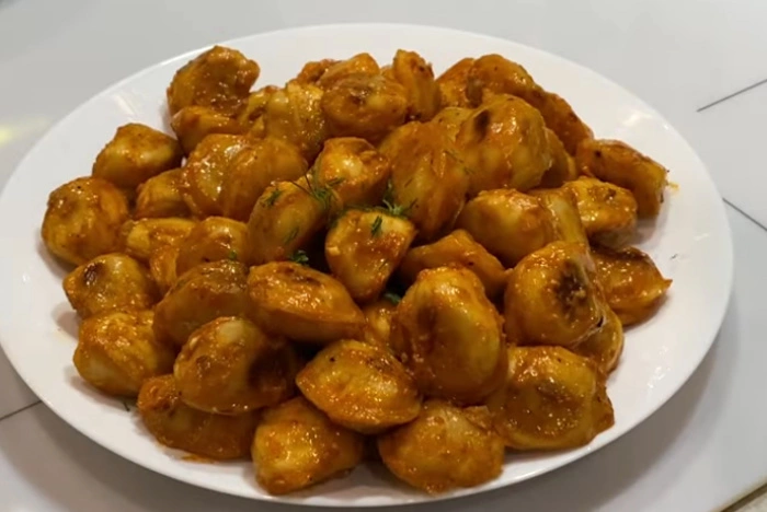 Китайские гости сметают в ресторанах Екатеринбурга пельмени и борщ