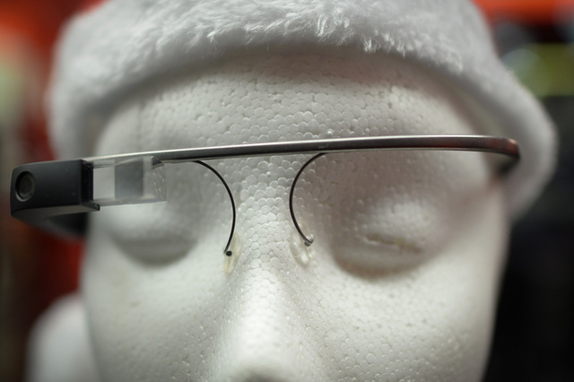 Google приостанавливает продажу очков Google Glass