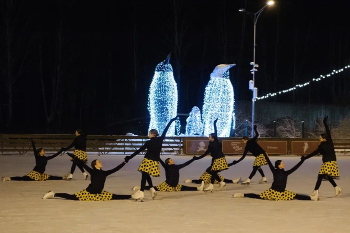 Каток «Северное Сияние» открылся в екатеринбургском ЦПКиО