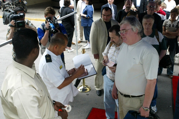 Оформить загранпаспорт в 2017 году станет дешевле