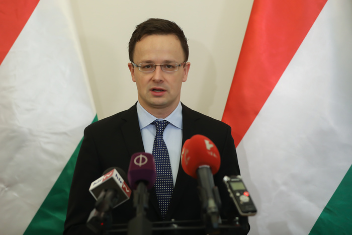 Венгрия пообещала ввести санкции против Украины
