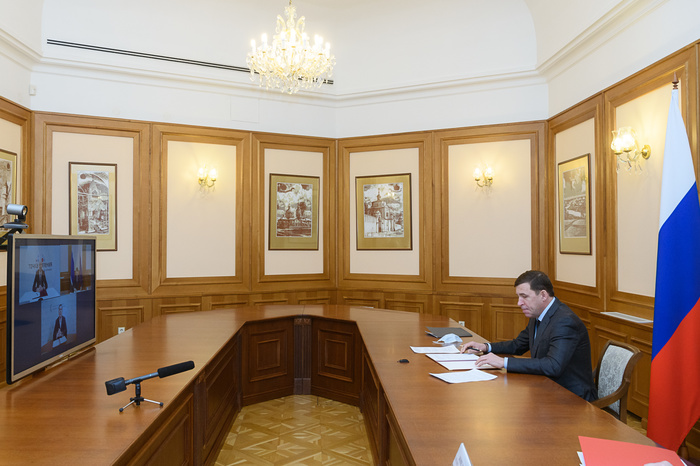 Свердловский губернатор снимает ещё ряд коронавирусных ограничение в регионе