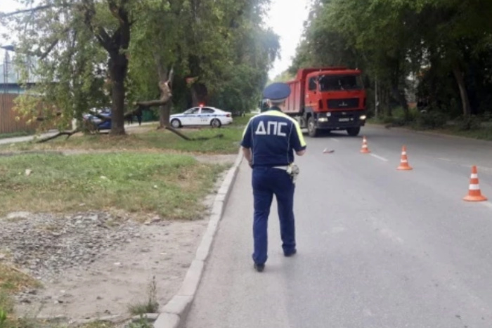 В Екатеринбурге 83-летний водитель сбил девочку-подростка