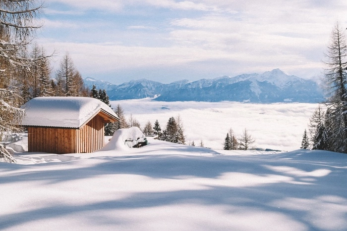 Стало известно, почему свердловчанка закопала в снегу ребёнка после родов
