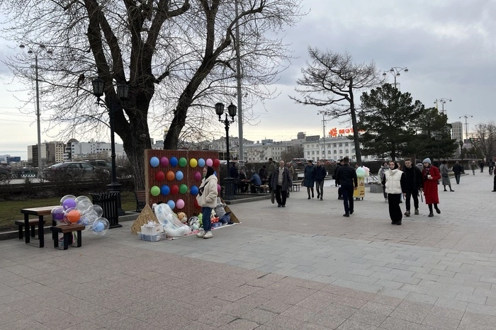 Екатеринбуржцы пришли в ужас от инфоцыган на Плотинке