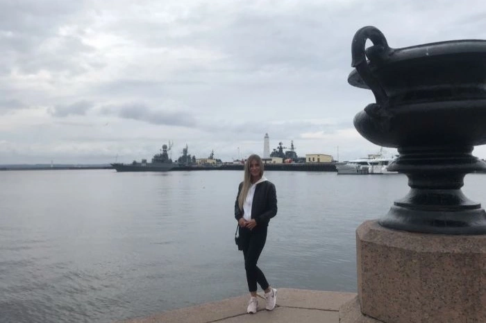 В Каменске-Уральском проходят похороны Ксении Каторгиной