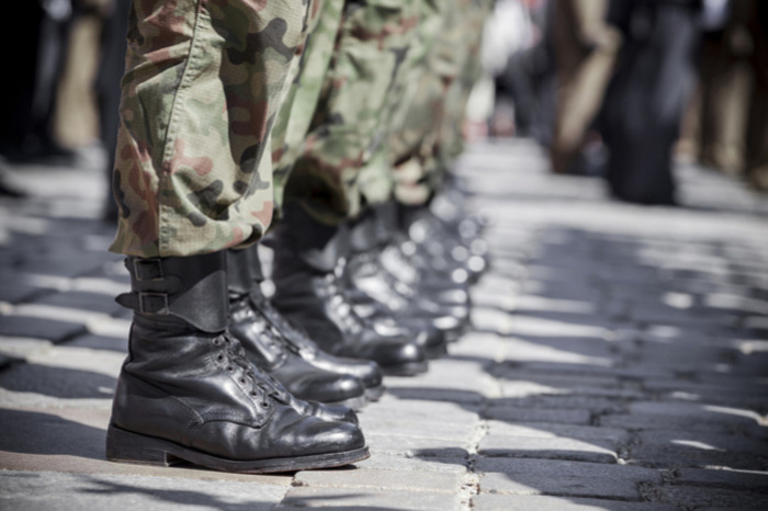 В Екатеринбурге мужчин призывают вступать в армию через SMS