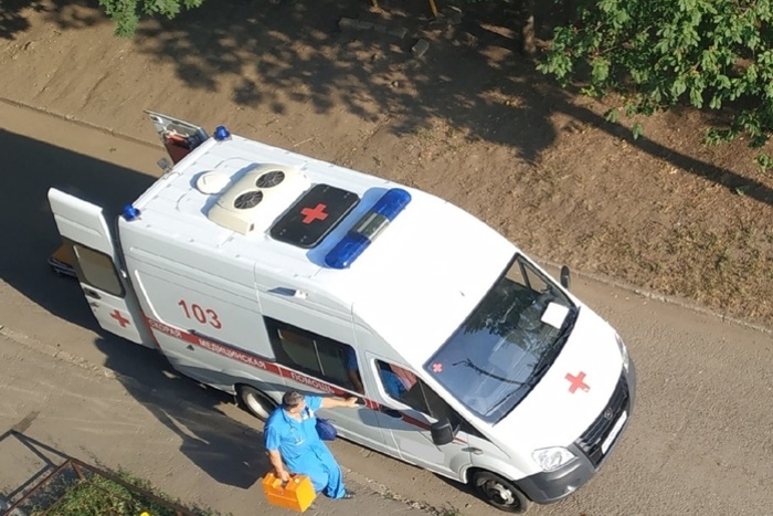 Свердловский фельдшер уволился, получив зарплату в 20 тысяч рублей