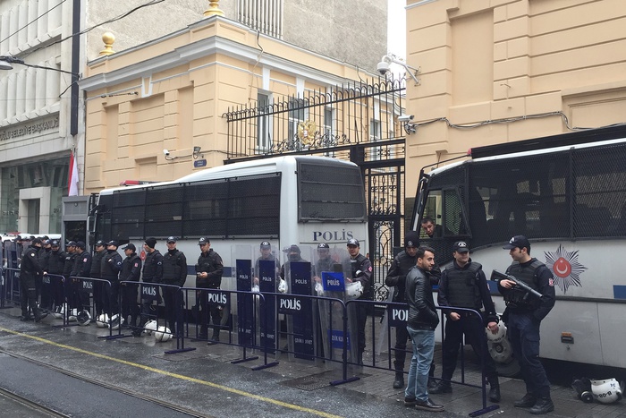 В метро Стамбула взорвалась бомба