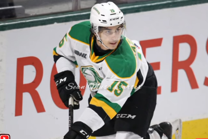 Восемнадцатилетний российский хоккеист погиб при неясных обстоятельствах в Канаде