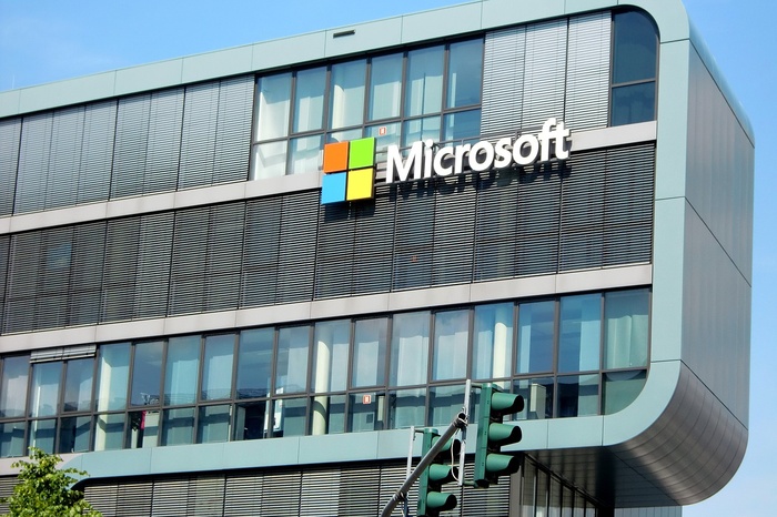 Сбой в Microsoft заблокировал работу аэропортов во всём мире