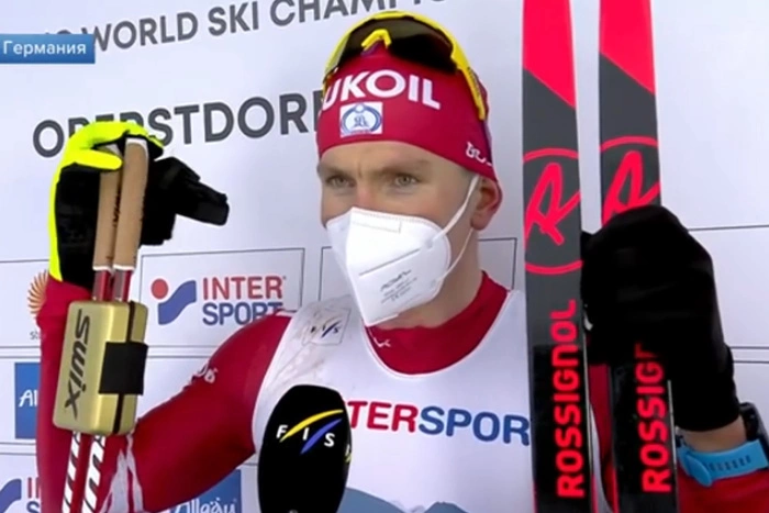 Большунов стал победителем 30-километровой гонки в Италии