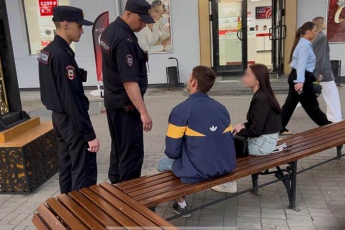 Улицу Вайнера в Екатеринбурге взяли под контроль