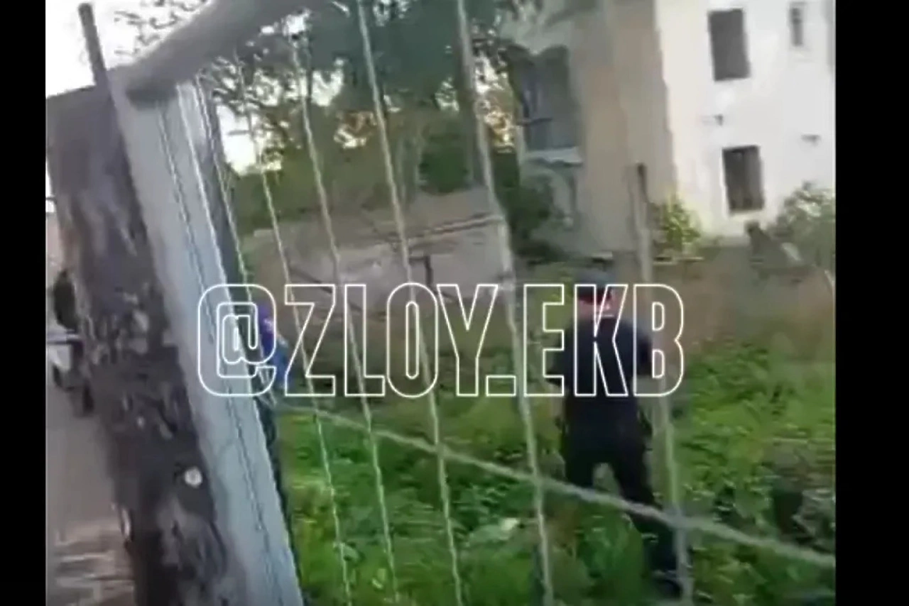 В Екатеринбурге возбудили уголовное дело после того, как 16-летняя школьница покончила с собой
