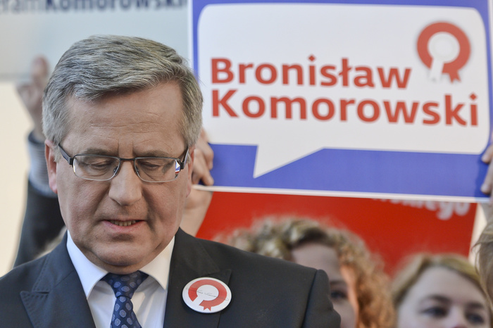 Экс-президент Польши раскритиковал высказывание министра обороны о «Мистралях»