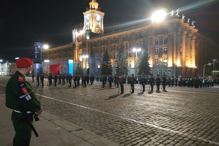 В центре Екатеринбурга перекроют улицы из-за репетиции парада Победы