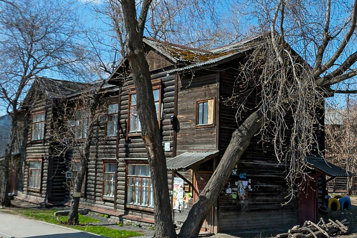 В Екатеринбурге снесут ещё восемь жилых домов на улице Стрелочников