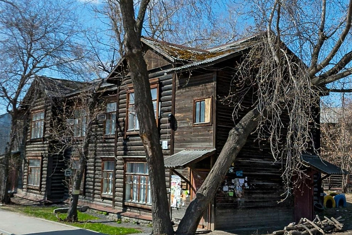 В Екатеринбурге снесут ещё восемь жилых домов на улице Стрелочников