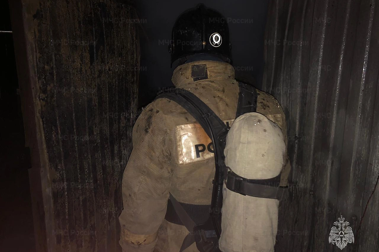 При пожаре в оружейном магазине в Екатеринбурге нашли тело погибшего