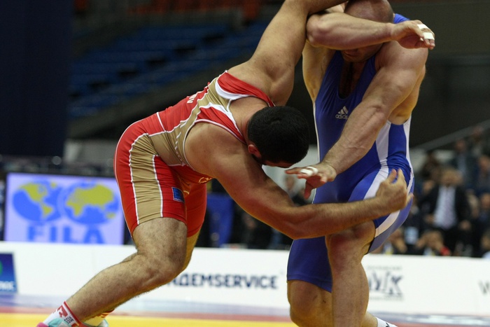 На юношеском чемпионате России по вольной борьбе произошла массовая драка