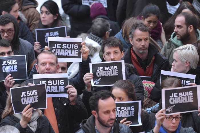 СМИ: Город Аматриче подал иск на Charlie Hebdo за карикатуру на землетрясение